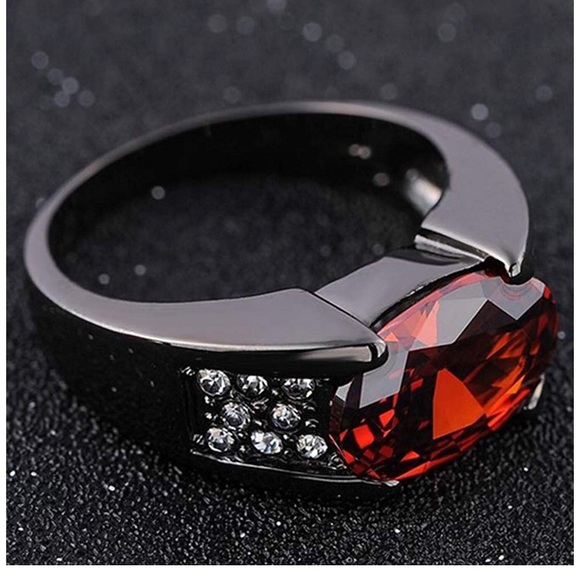 Men’s Inlaid Red Rhinestone Band Ring - Picture 2 of 3